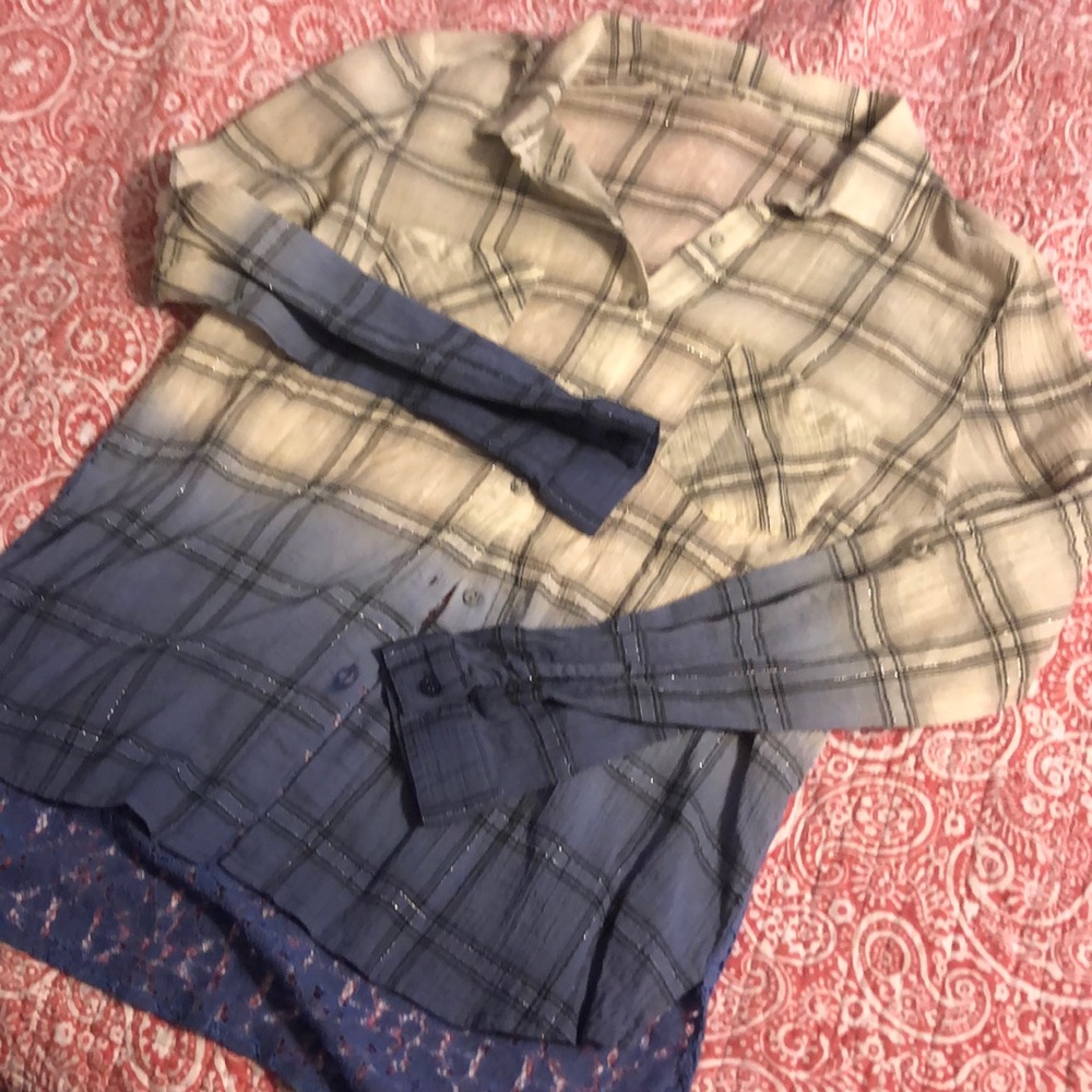 LAST CHANCE American Rag long sleeve button up - Picture 1 of 3